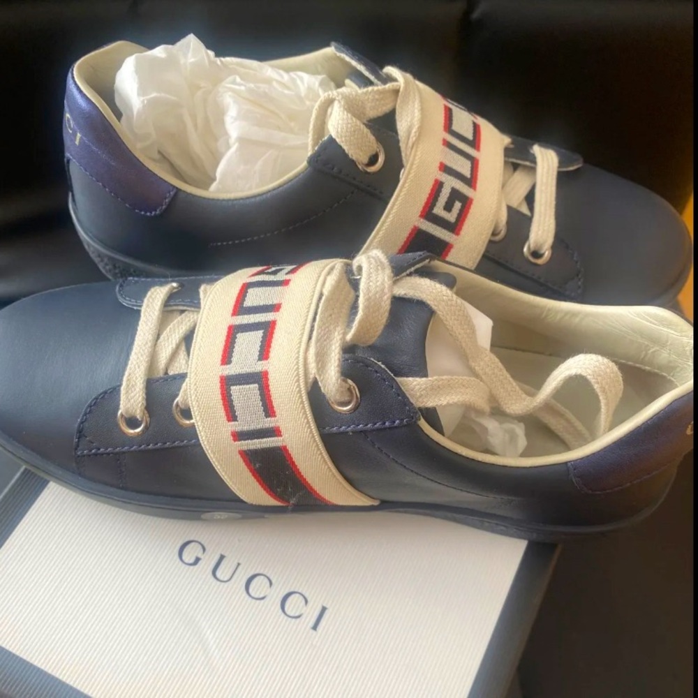 Boy shoes